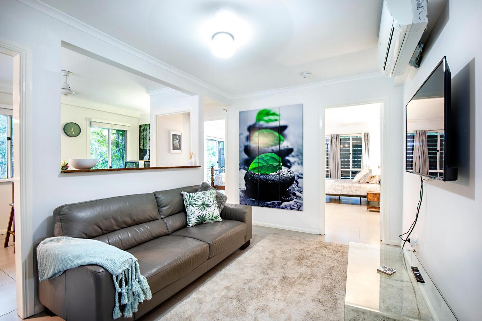 Airlie Beach Eco Cabins - Adults Only Exteriör bild