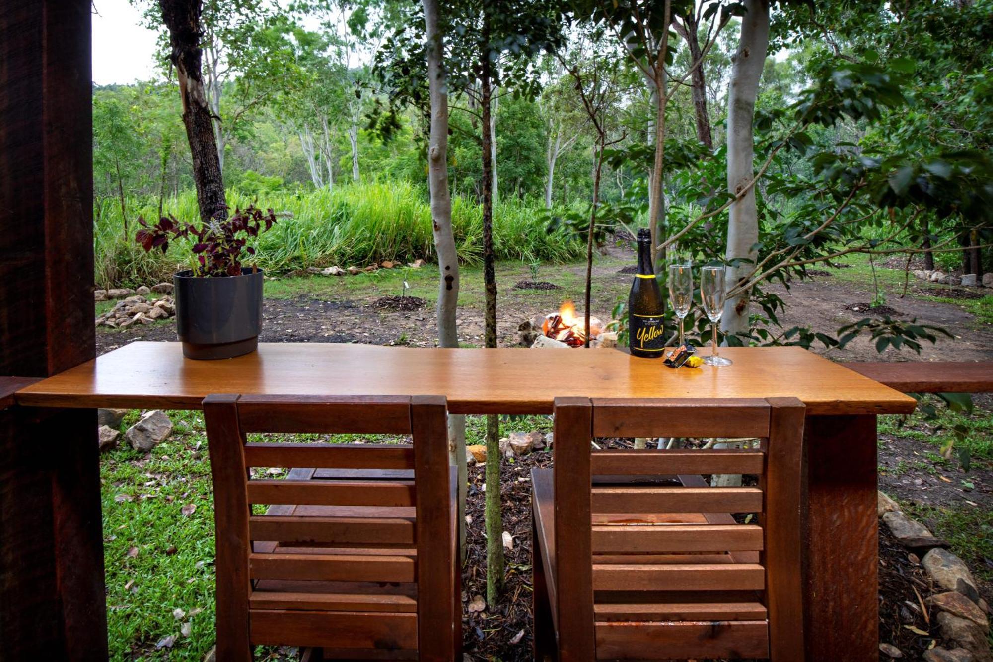 Airlie Beach Eco Cabins - Adults Only Exteriör bild